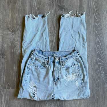 American Eagle High Rise 90’s Boyfriend Jeans