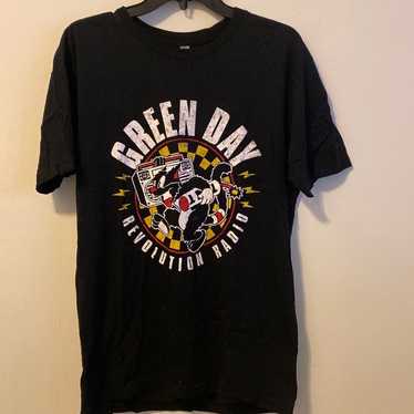 Green Day Revolution Radio Concert Band Tee Black.