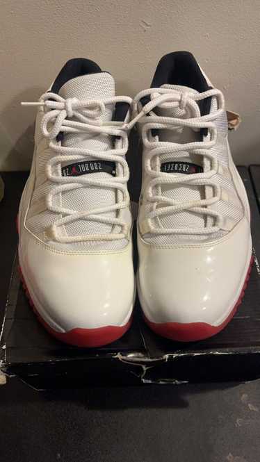 Designer × Jordan Brand Air Jordan 11 Cherry botto