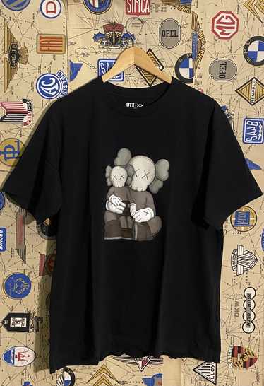 Kaws × Uniqlo Kaws x Uniqlo T-Shirt