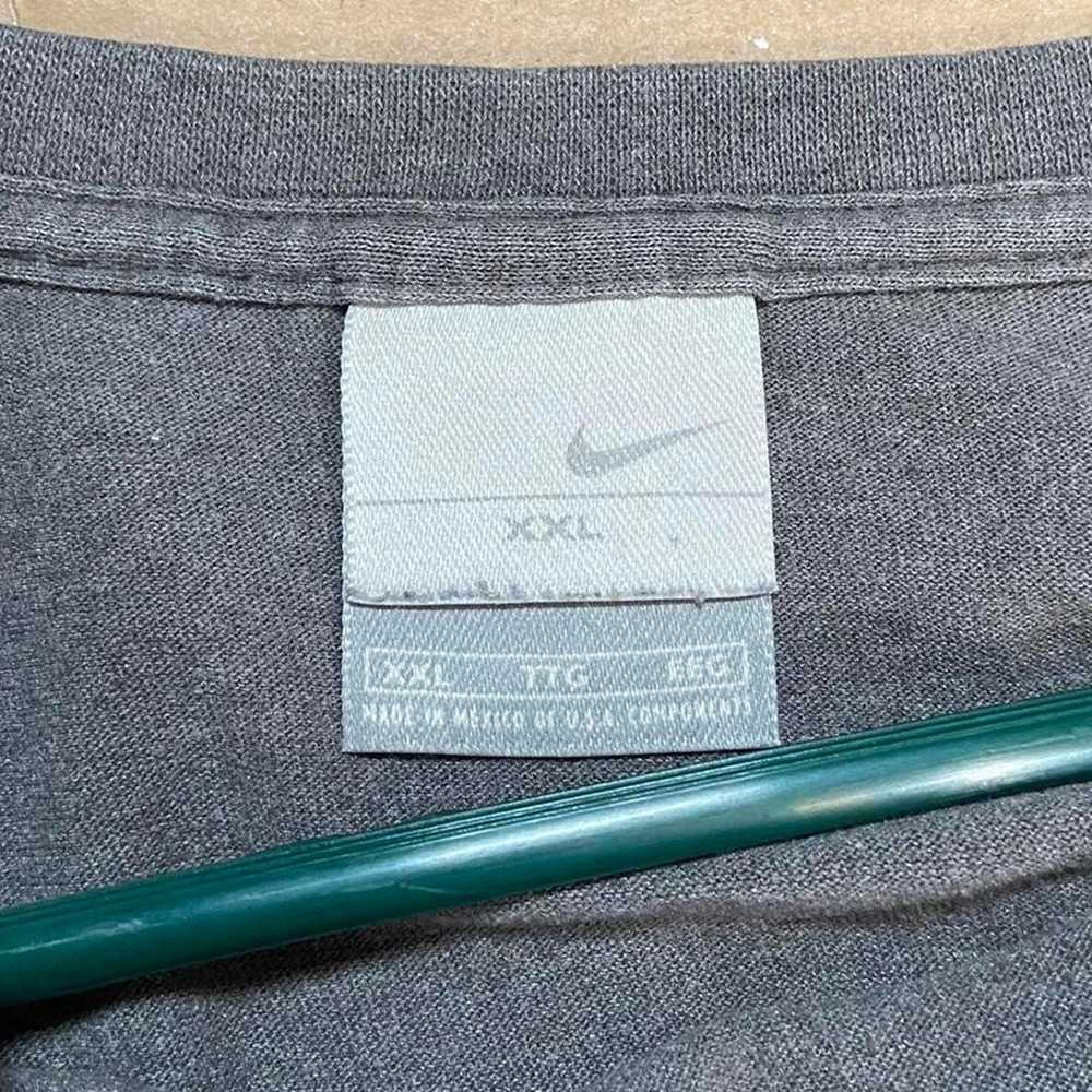 Nike 2000s nike grey tee shirt - image 2