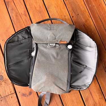 Peak Design Everyday Backpack 20L Ash color