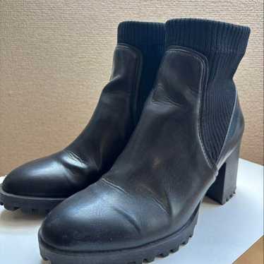 ZARA Ribbed Side Gore Boots