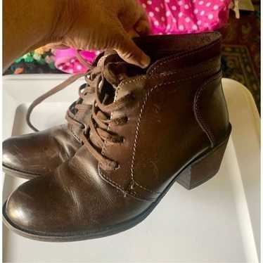 Andrea Brown Leather Booties