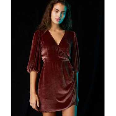 Aritzia Wilfred velvet wrap dress