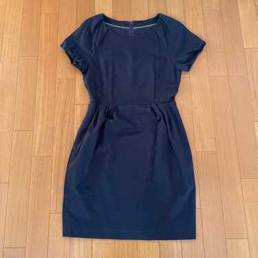 Navy short-sleeve knee-length dress