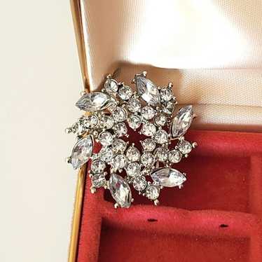 Vintage Clear Rhinestone Wreath Brooch