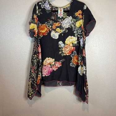 Johnny was navy floral blouse L