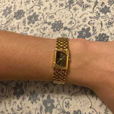 Women’s rare vintage quartz movement gold plated E