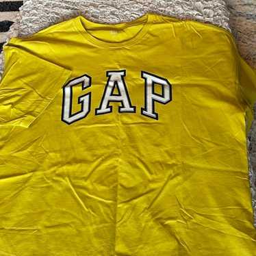 XL T-shirt & GAP Yellow T-shirt