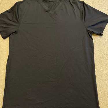 Lululemon men v neck shirt L