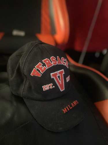 Versace★素敵！Red V Logo Print Black Baseball Cap Versace Red V Logo Print Black Baseball Cap Hat size 60 | eBay