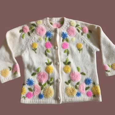 Vintage 60s Grandma Floral Embroidered Cardigan Ha