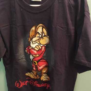 Grumpy Disney shirt - vintage vibe - L