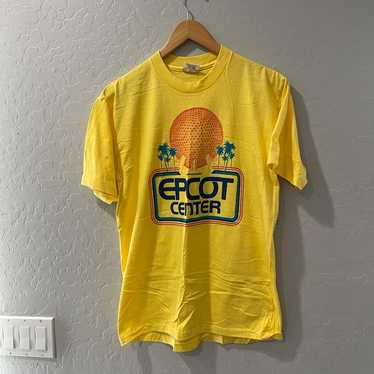 Vintage Disney Epcot Center Disneyland SS Shirt Me