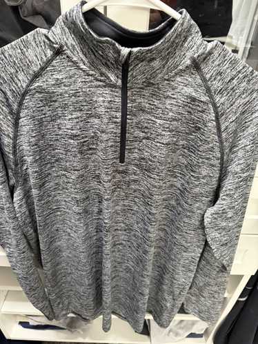 Under Armour Under Armour gray long sleeve Tshirt