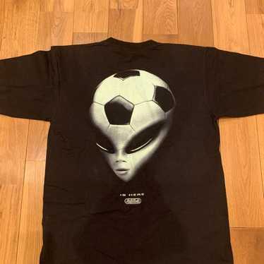 Vintage 90s alien t - Gem