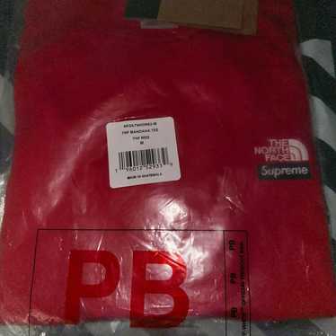 Supreme north face t - Gem Supreme north face t - Gem