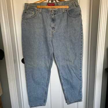 Vintage Levi’s 550 Relaxed Jeans