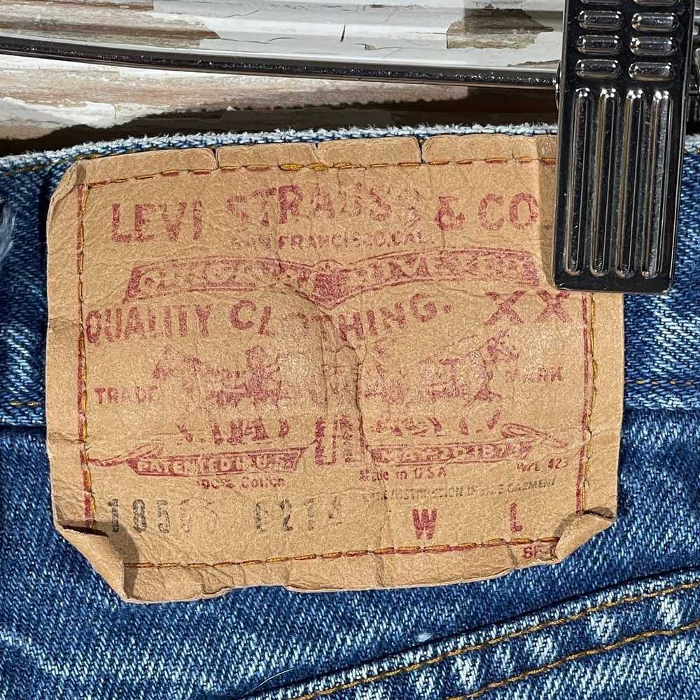 24w 80s USA Vintage Levi’s 505 Holy Women's jeans - image 3