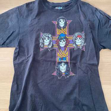 New Year Sale: Guns N’ Roses Vintage Shirt