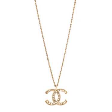 CHANEL Pearl CC Pendant Necklace Gold