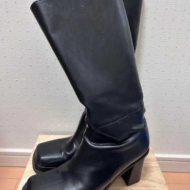 Black square-toe long boots