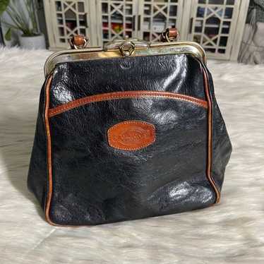 Oroton Australia Leather Vintage Handle Bag in Bla