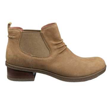 Dansko Women’s Bea Tan Suede Waterproof Ankle Boot