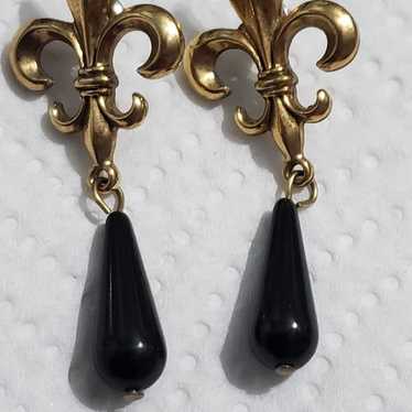 Vintage fleur de Lis Earrings