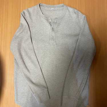 UNIQLO Thermal Waffle Henley Neck T-Shirt