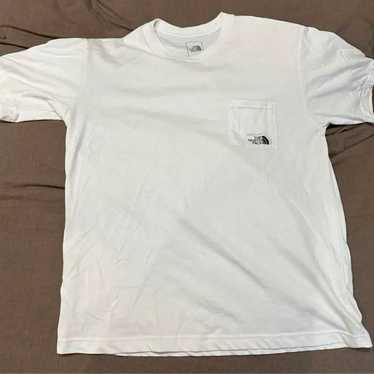 THE NORTH FACE Pocket T-Shirt White