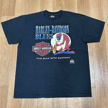 Vintage Harley Davidson T-shirt motorcycle.