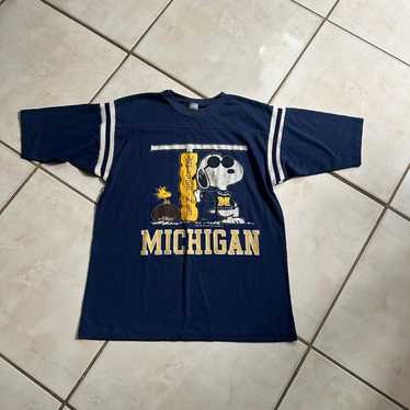 vintage michigan university peanuts shirt