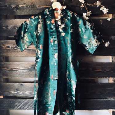 Kimono Robe Vintage Embroidery Kimono *RARE* NWOT