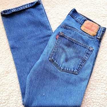 VINTAGE LEVI'S 501 BUTTONFLY JEANS