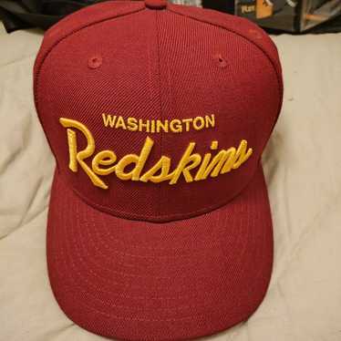 NEW Era Washington Redskins Vintage Script Fitted 