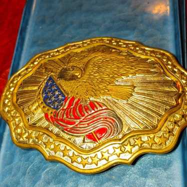 Crumrine Vintage Eagle Gold~with American flag Bel