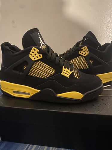 Jordan Brand × Nike Air Jordan 4 Retro Thunder lig