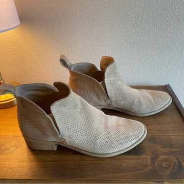 Dolce Vita Suede booties