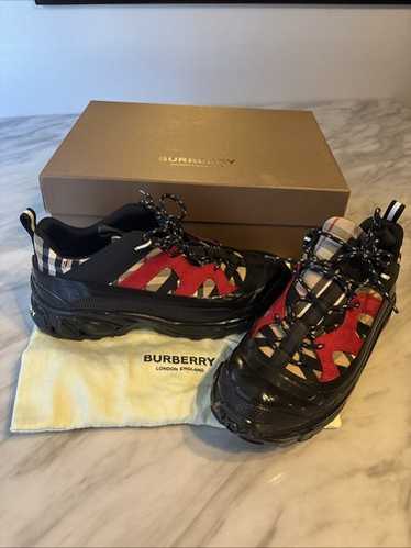 スニーカー Burberry FW25 Multicolor Arthur sneakers (8050509 A7028) PAOLA ALBERDI | The @burberry Arthur sneaker
