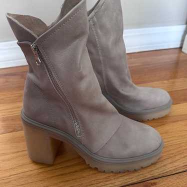 Free People Jack Zip Boots NWOB Size 38 1/2 Size 8