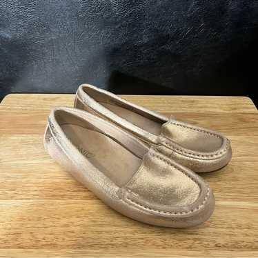 Vionic Debbie Gold Metallic Loafers Size 6 Wide