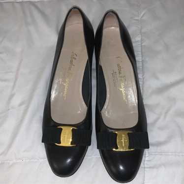 Vintage Salvatore Ferragamo Vara 338 DB 41869