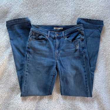 levis classic straight leg jeans