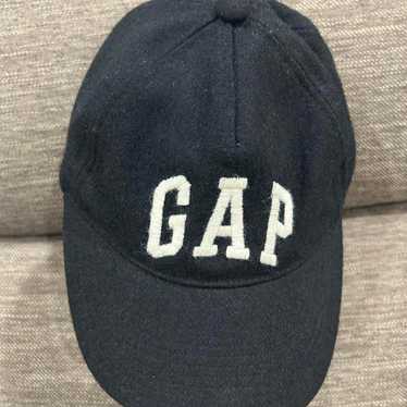 Old GAP 90s cap with the old tag.