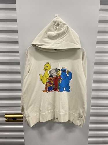 Kaws × Uniqlo Uniqlo x Kaws Seasame Street Hoodie