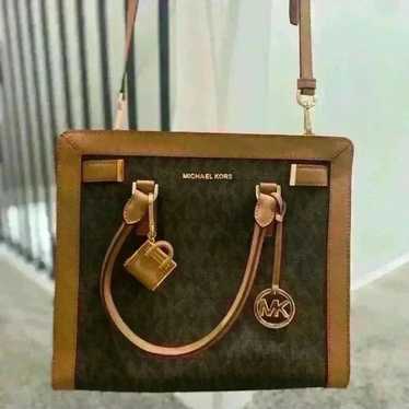 Michael Kors purse