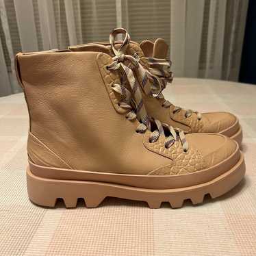 VINCE CAMUTO VC KORIGAN BOOT Sz 9.5