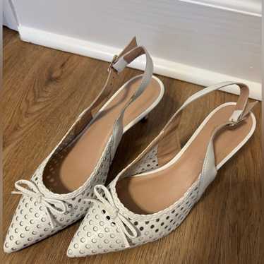 Sling back low heels